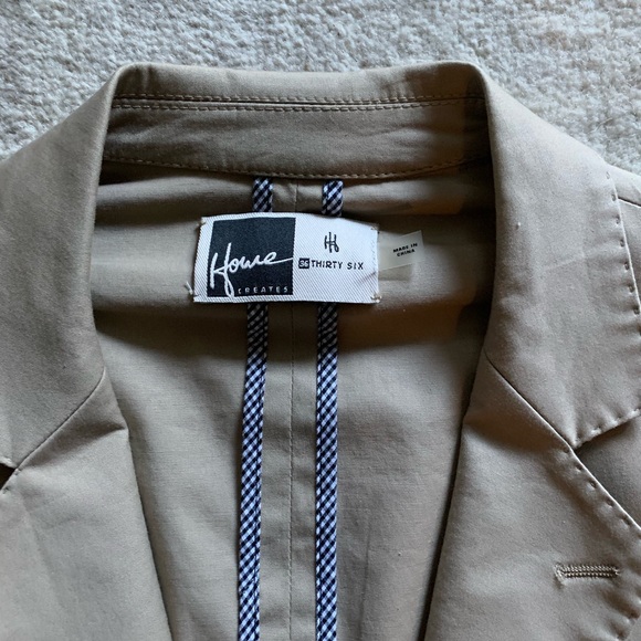Howe tan blazer size 36. - Picture 2 of 5
